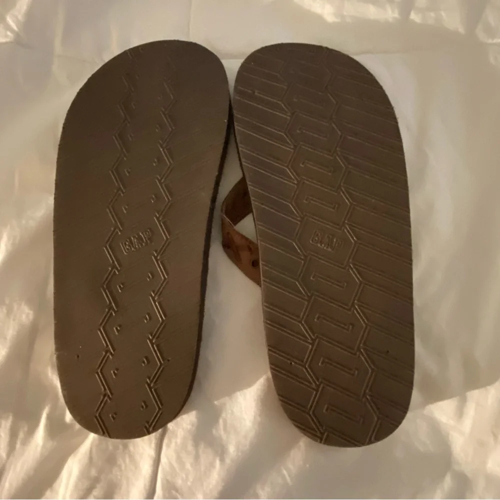 Gap Leather Flip Flops
